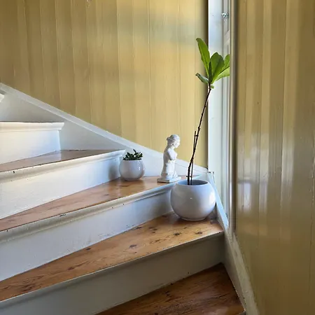 Lejlighed I Med Parkering-naer Sentrum ,4 Soverom *