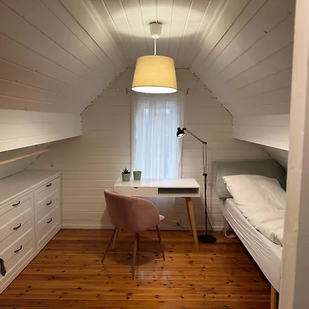 I Villa,4 Soverom Med Parkering-nær Sentrum - Open For Ons 2026
