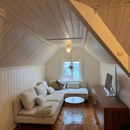 I Med Parkering-naer Sentrum ,4 Soverom