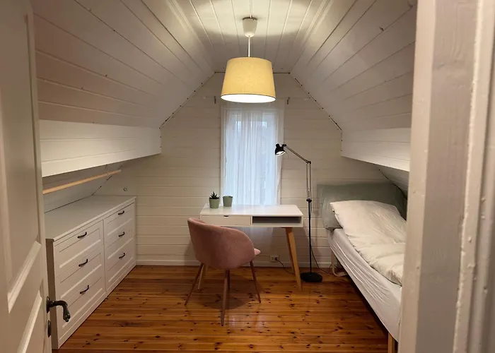 I Med Parkering-naer Sentrum ,4 Soverom